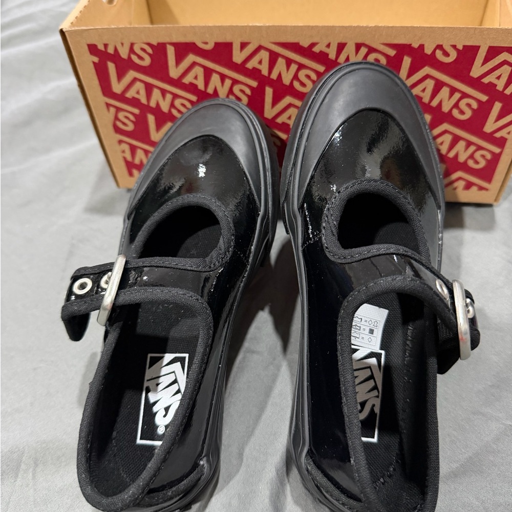 Vans kids Black Patent Mary Jane Sneakers